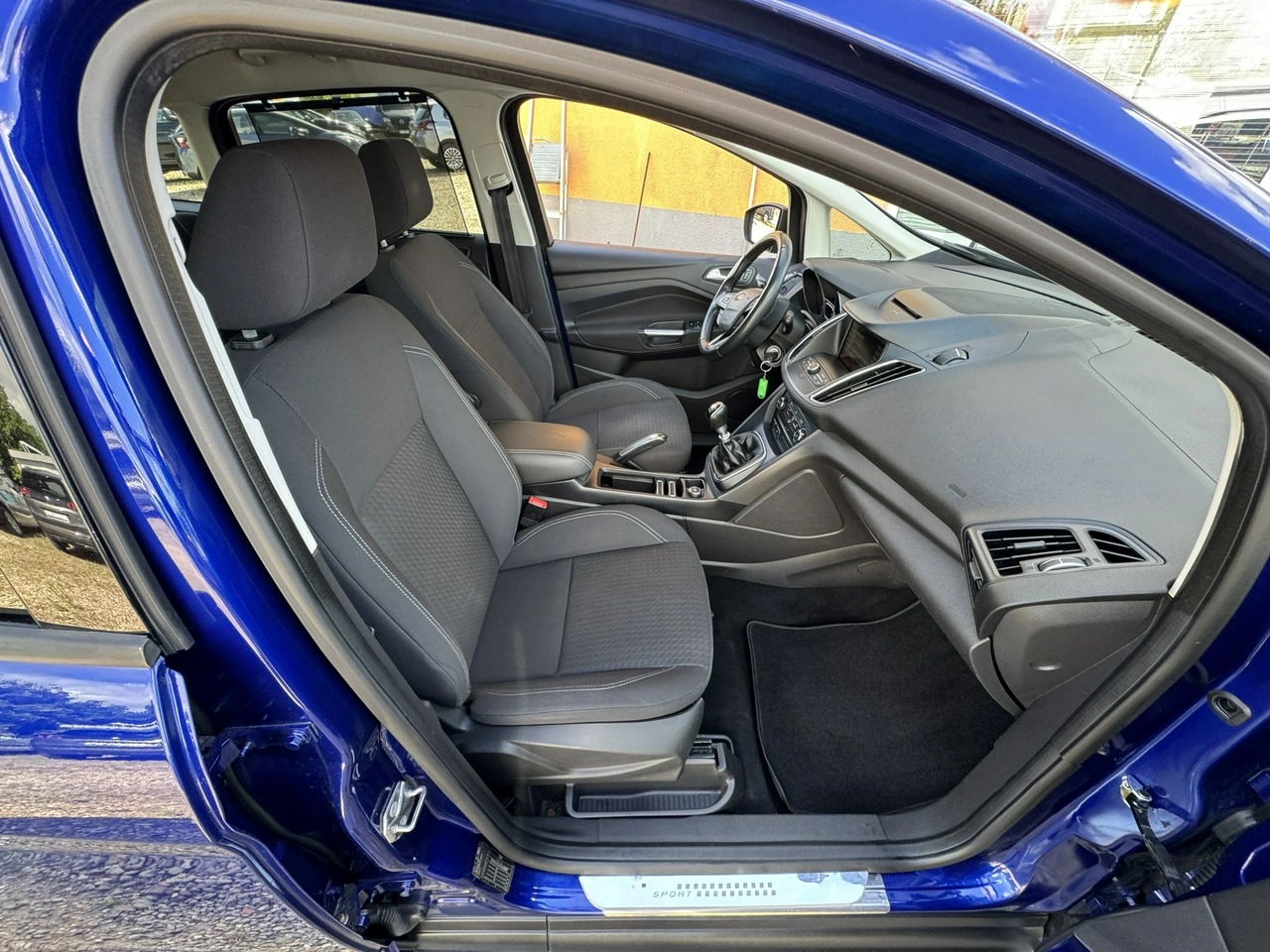 Ford C-MAX - Zdjęcie 25