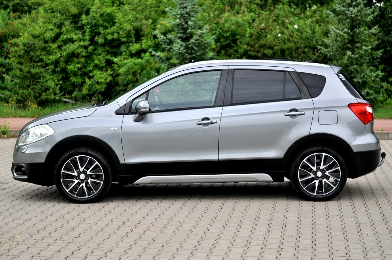Suzuki SX4 S-Cross - Zdjęcie 25