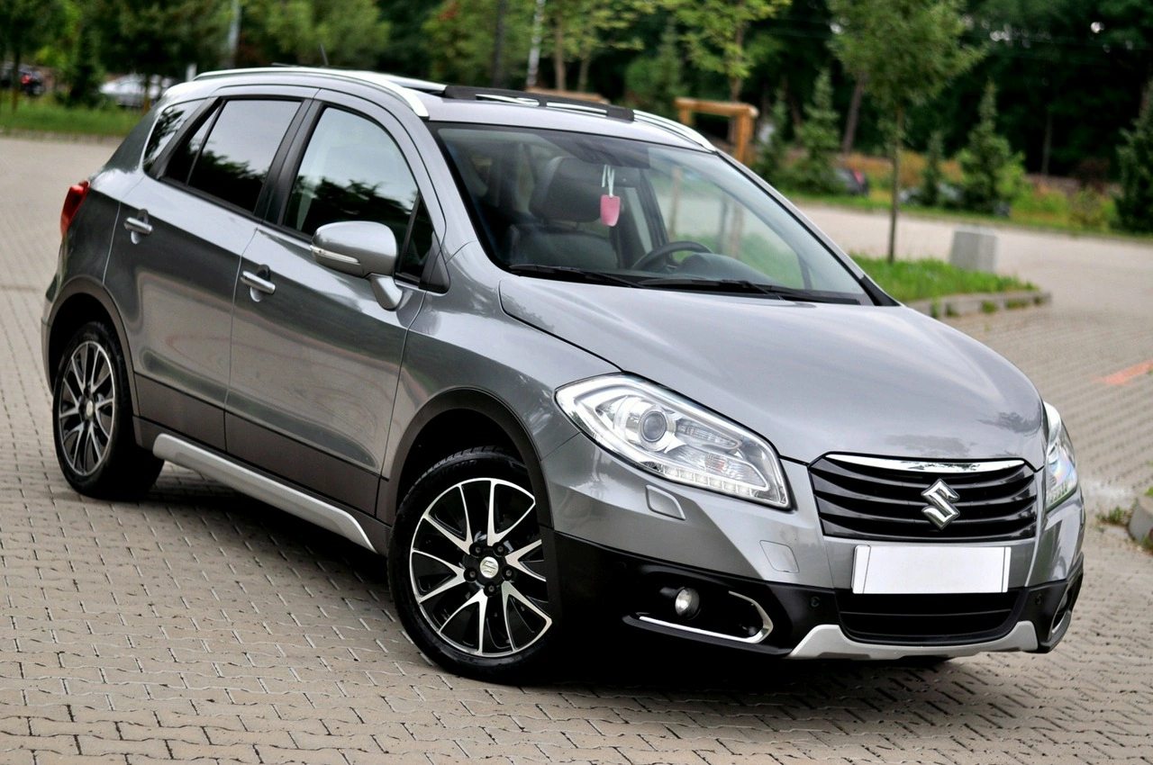 Suzuki SX4 S-Cross - Główne zdjęcie