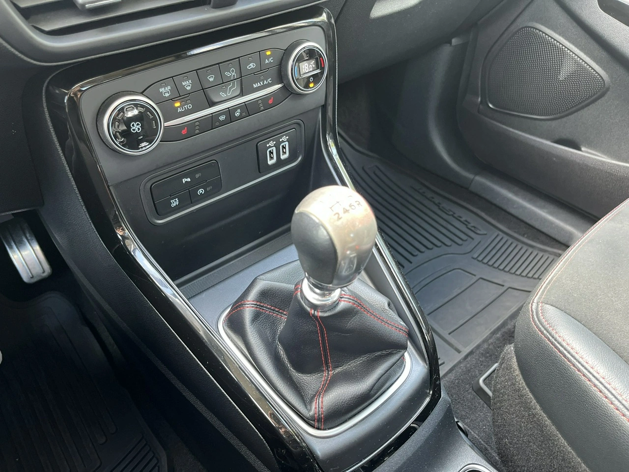 Ford EcoSport - Zdjęcie 28