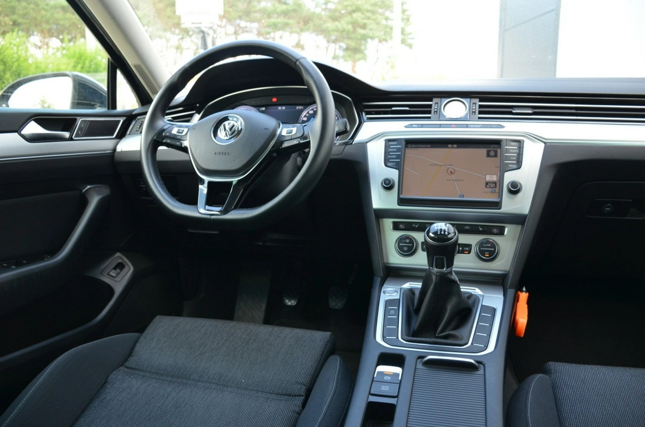 Volkswagen Passat - Zdjęcie 31
