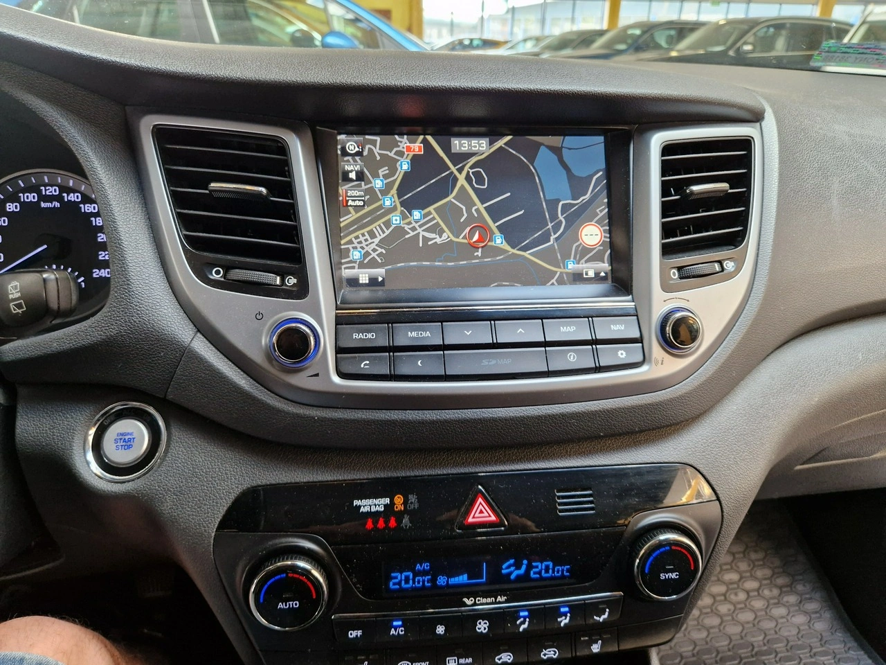 Hyundai Tucson - Zdjęcie 17
