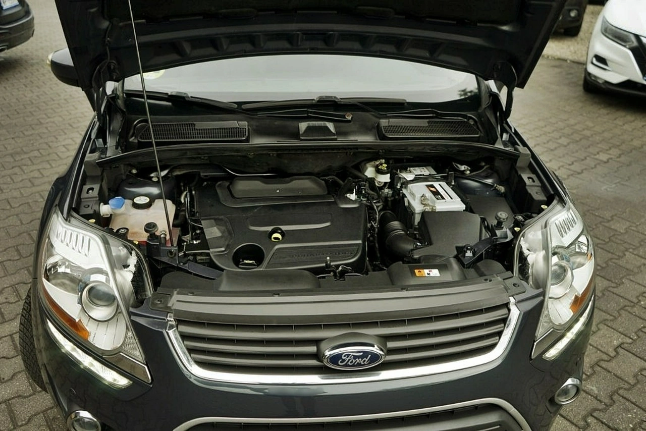 Ford Kuga - Zdjęcie 9
