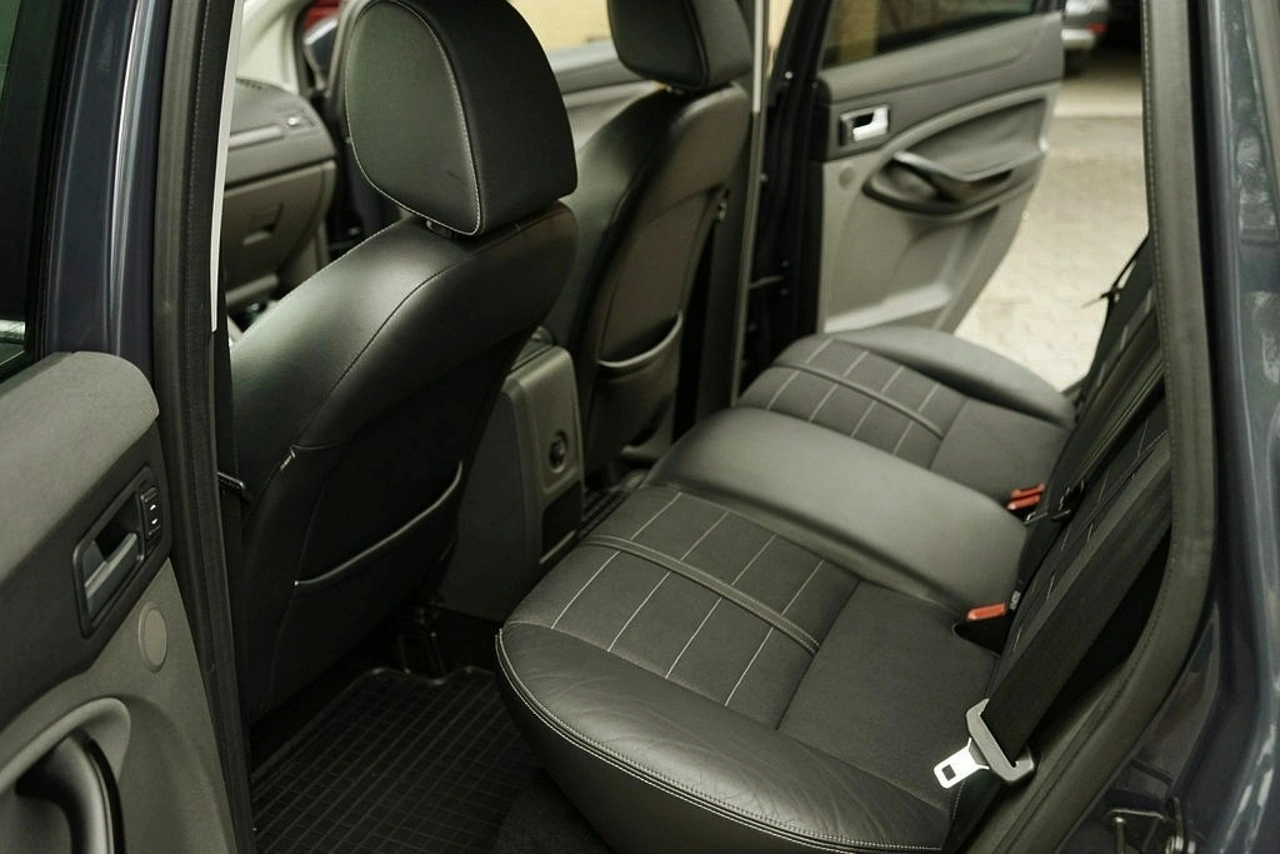Ford Kuga - Zdjęcie 13