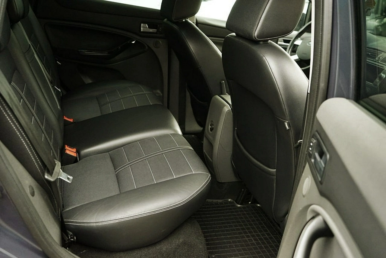 Ford Kuga - Zdjęcie 14