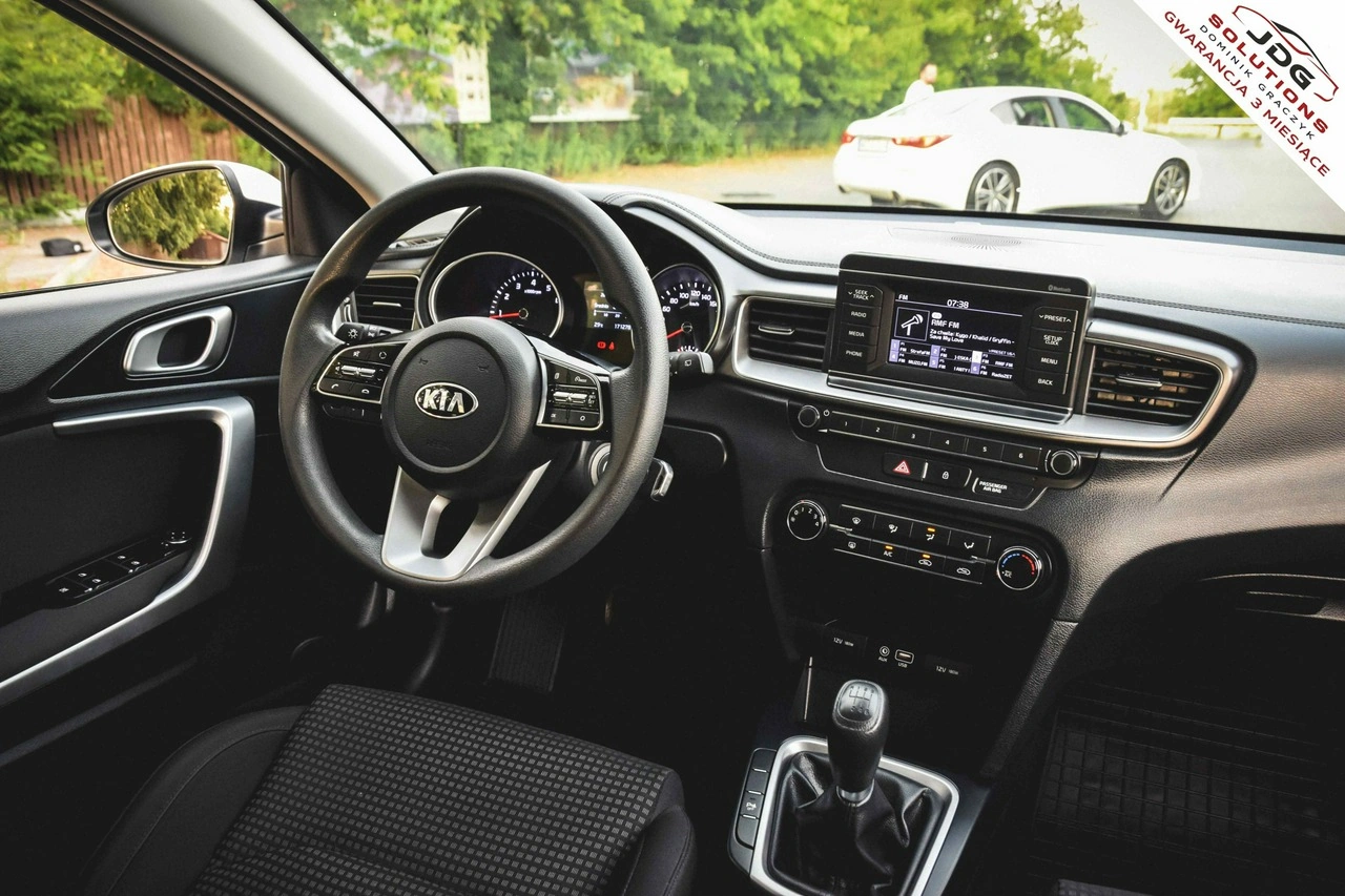 Kia Ceed - Zdjęcie 27