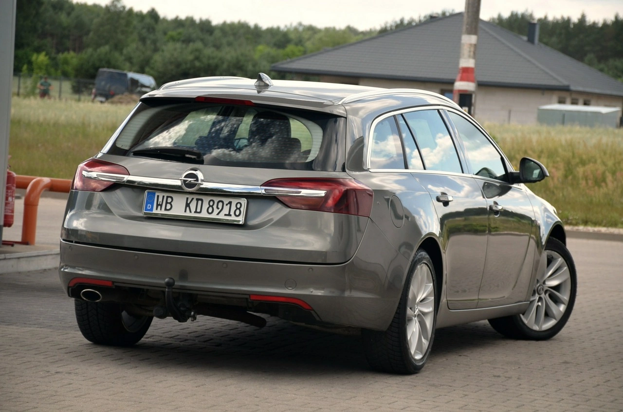 Opel Insignia Sports Tourer - Zdjęcie 9