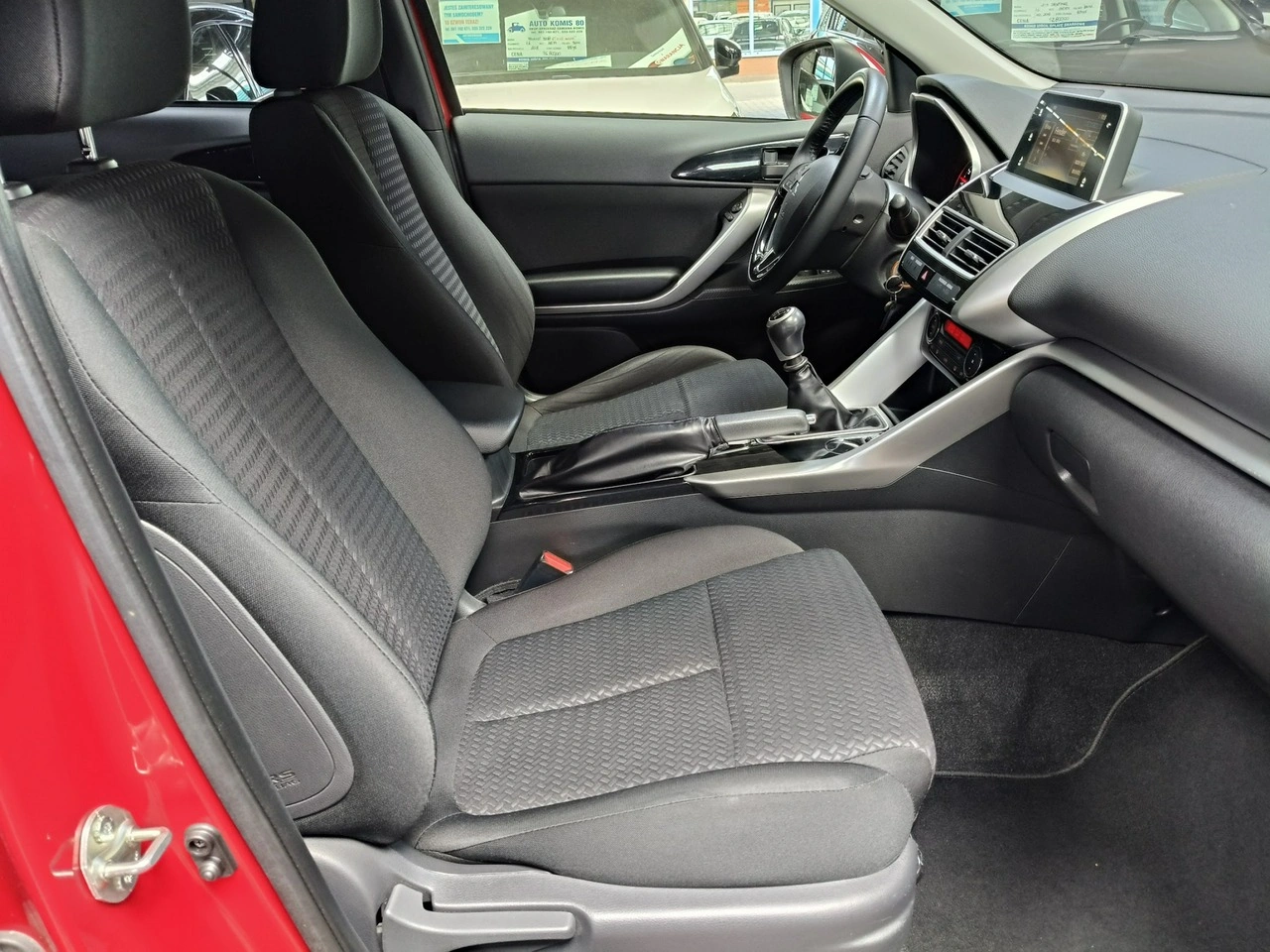 Mitsubishi Eclipse Cross - Zdjęcie 11