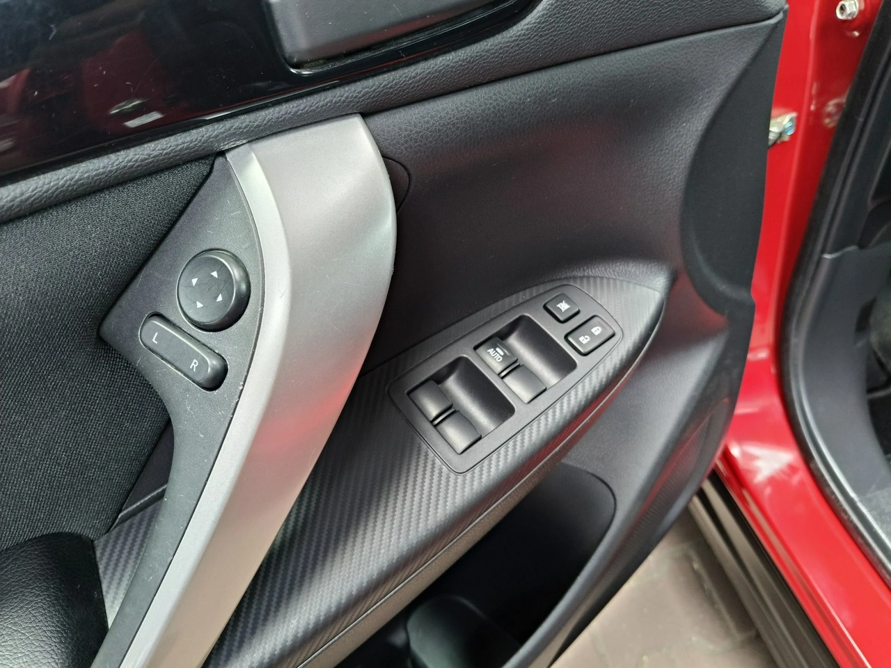 Mitsubishi Eclipse Cross - Zdjęcie 14
