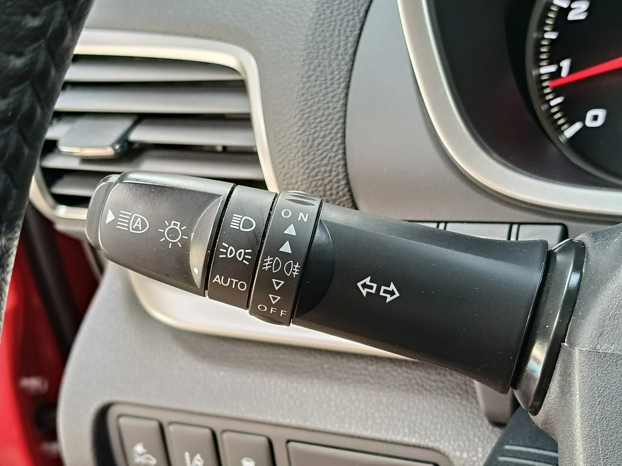 Mitsubishi Eclipse Cross - Zdjęcie 16