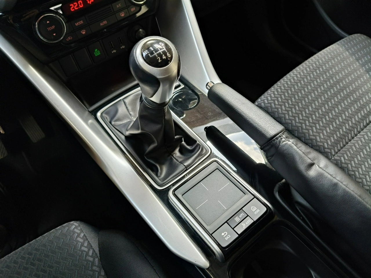 Mitsubishi Eclipse Cross - Zdjęcie 25
