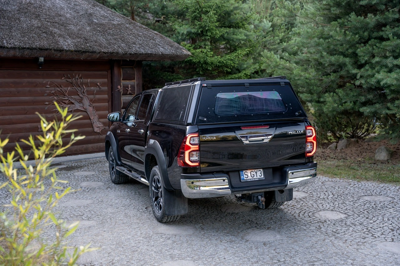 Toyota Hilux - Zdjęcie 23