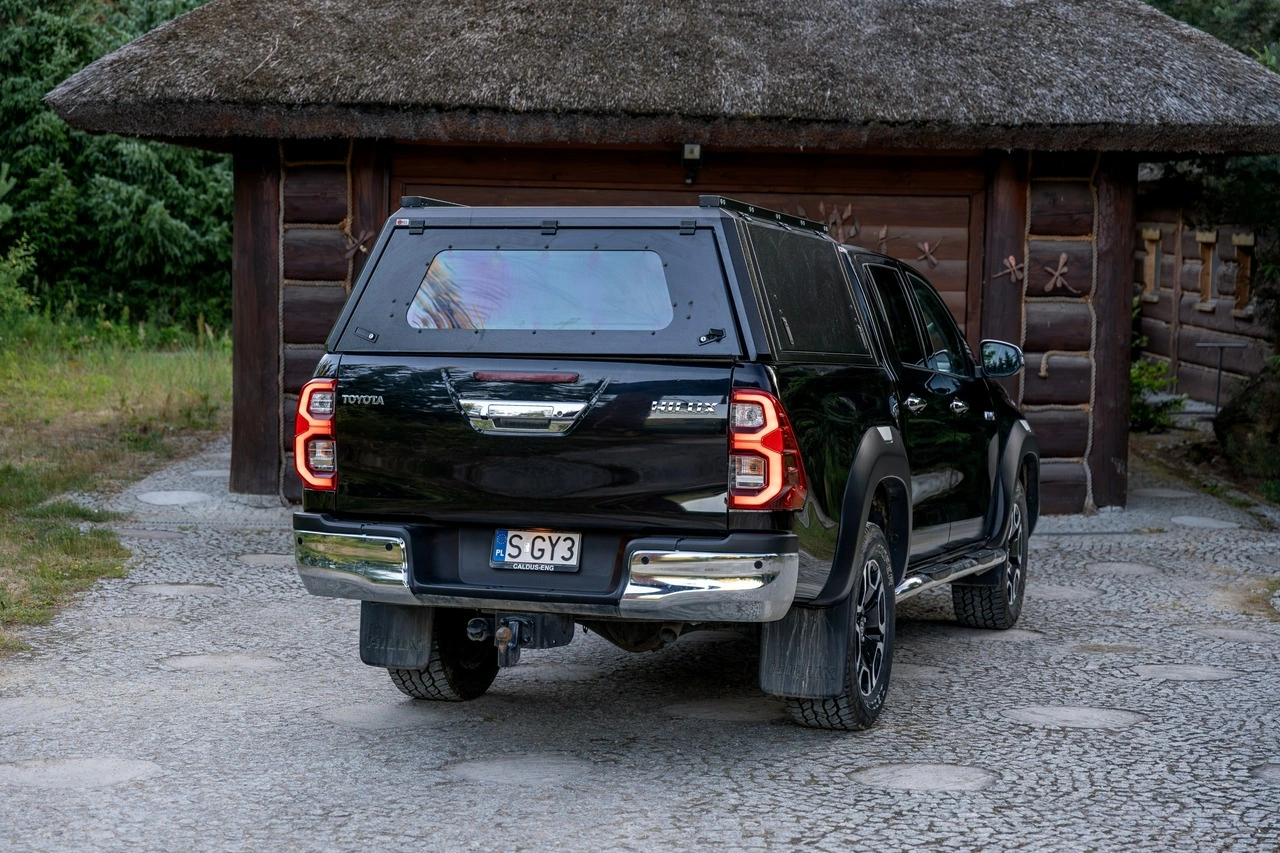 Toyota Hilux - Zdjęcie 27