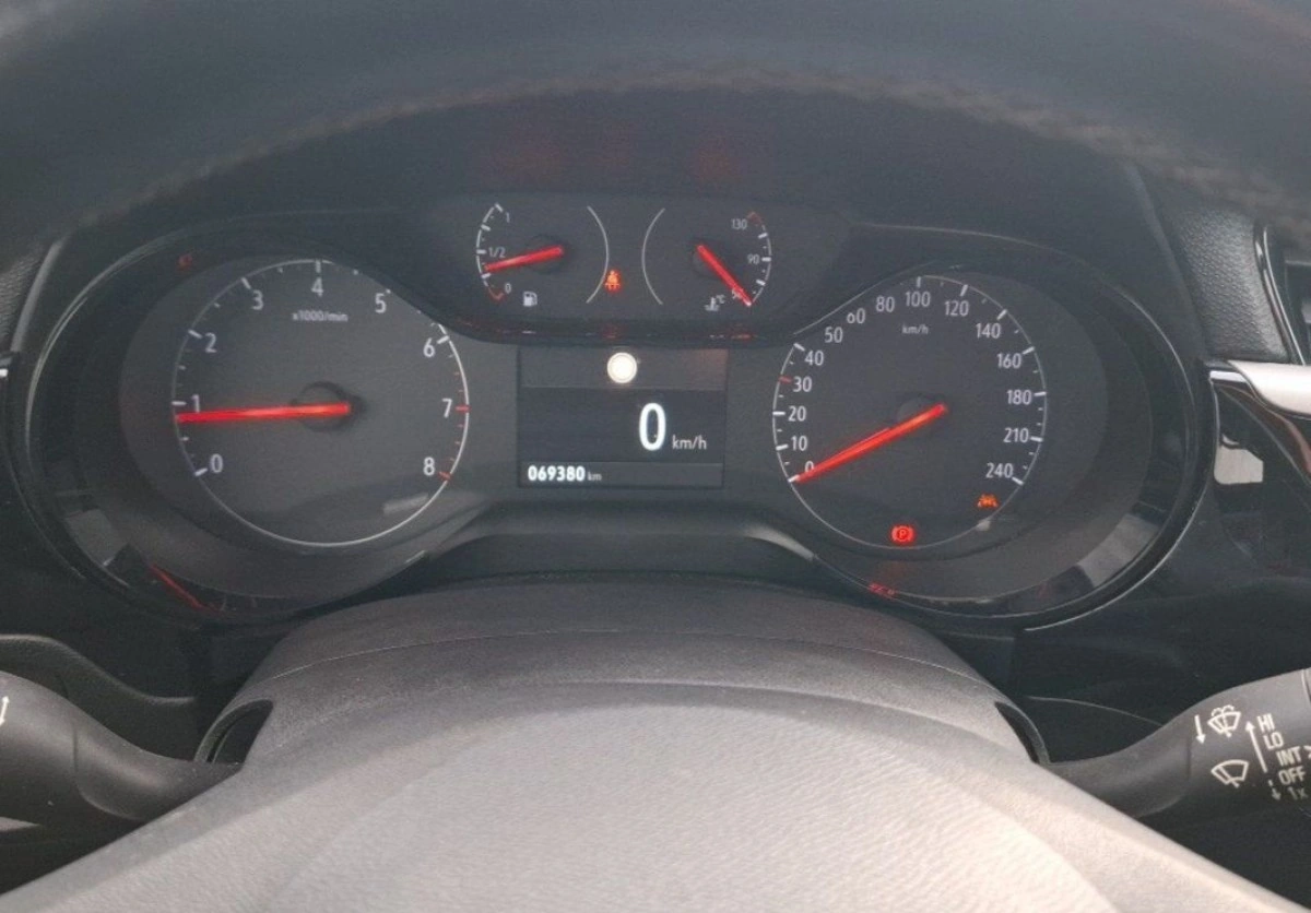 Opel Corsa - Zdjęcie 10