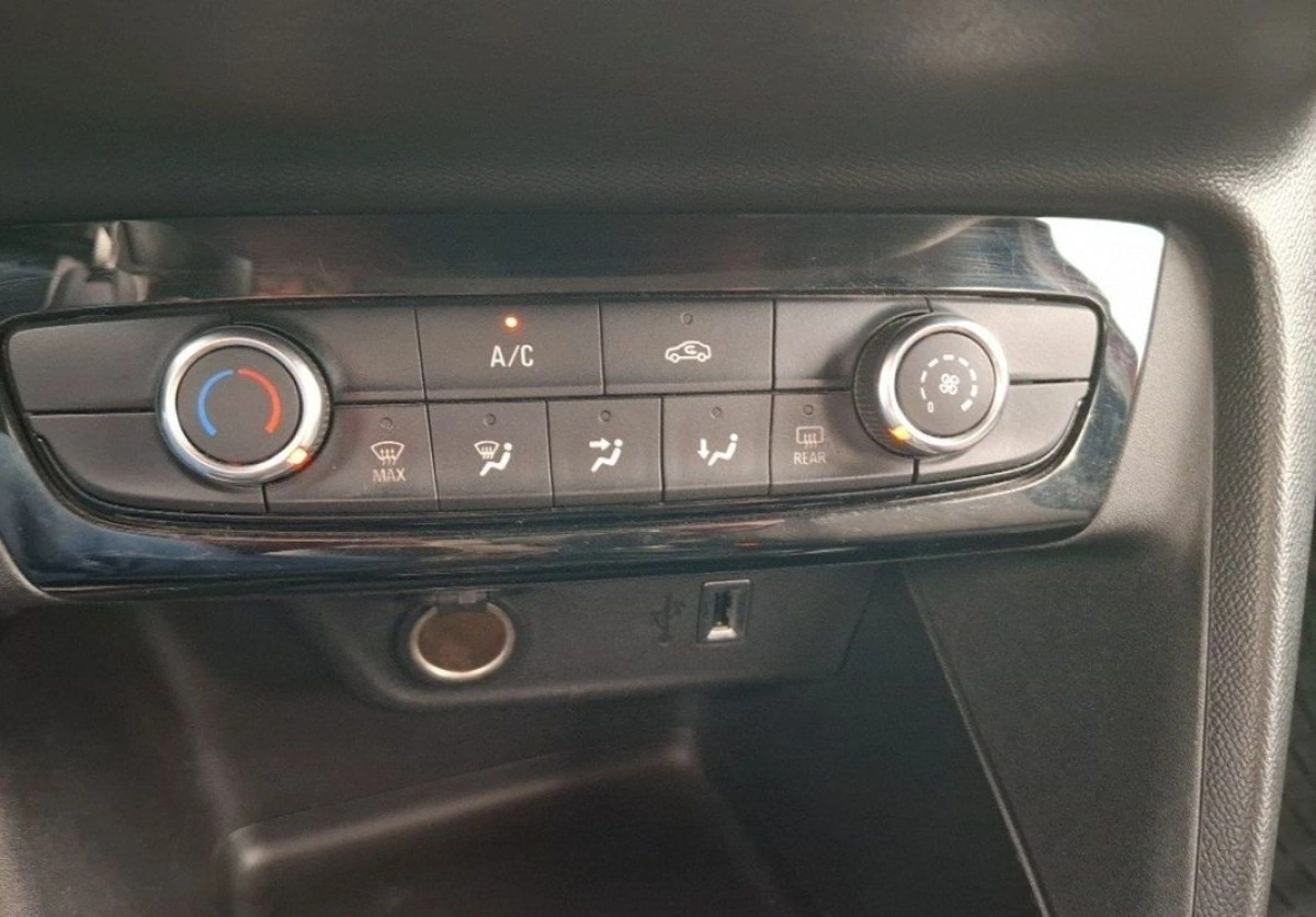 Opel Corsa - Zdjęcie 20