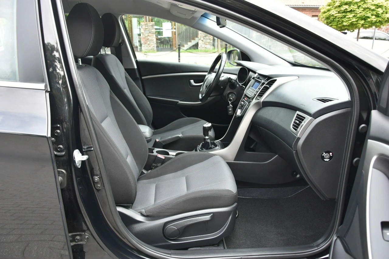 Hyundai i30 - Zdjęcie 12
