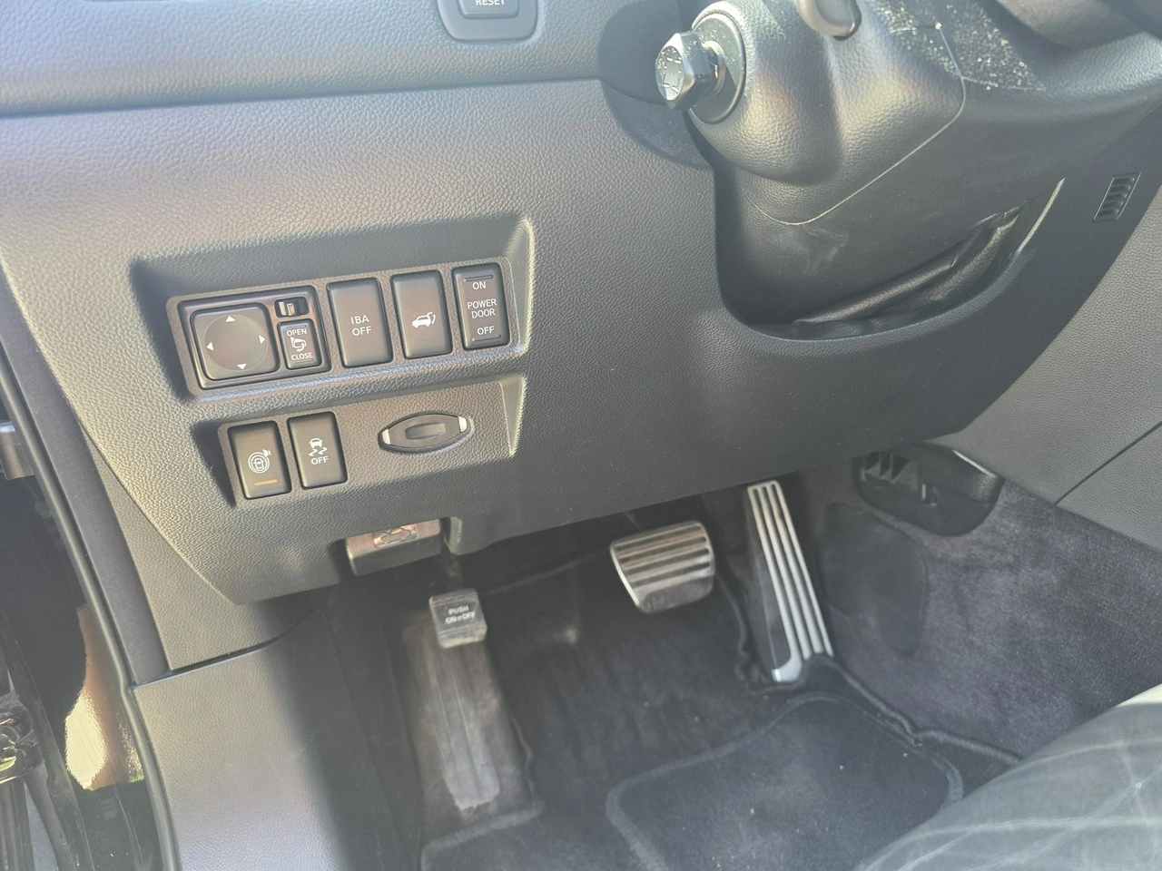 Infiniti QX70 - Zdjęcie 12