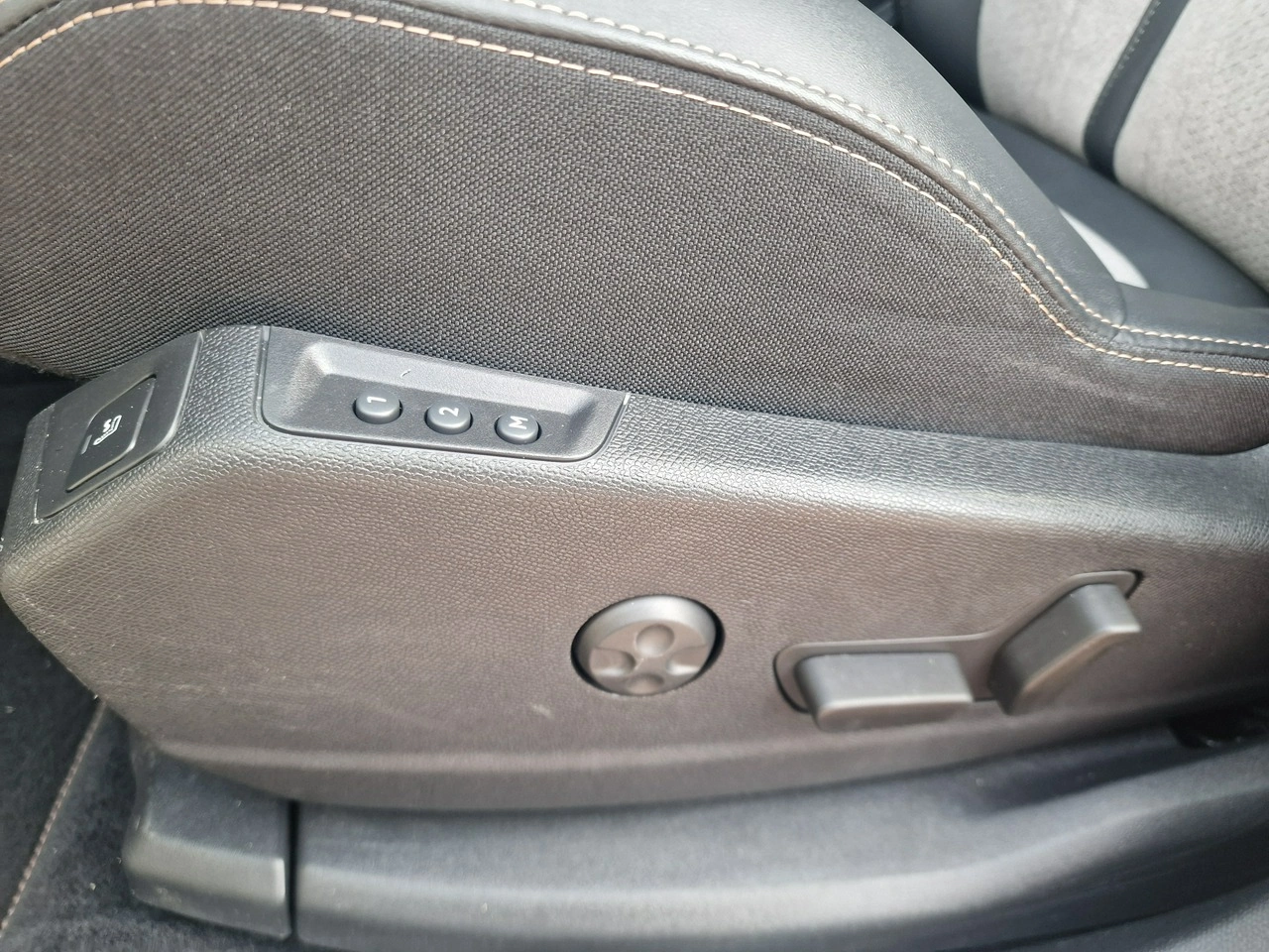 Peugeot 3008 - Zdjęcie 17
