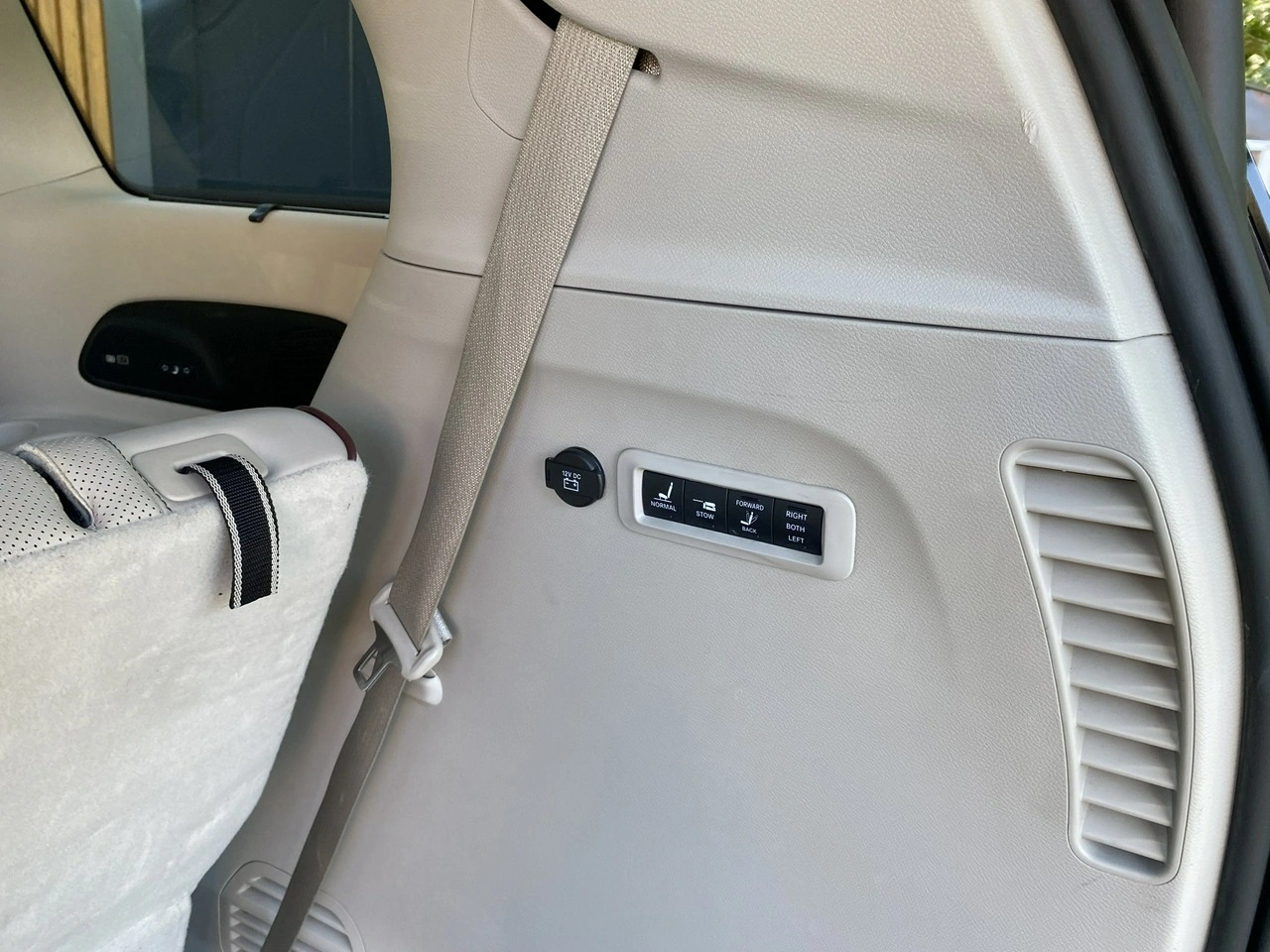 Chrysler Pacifica - Zdjęcie 13