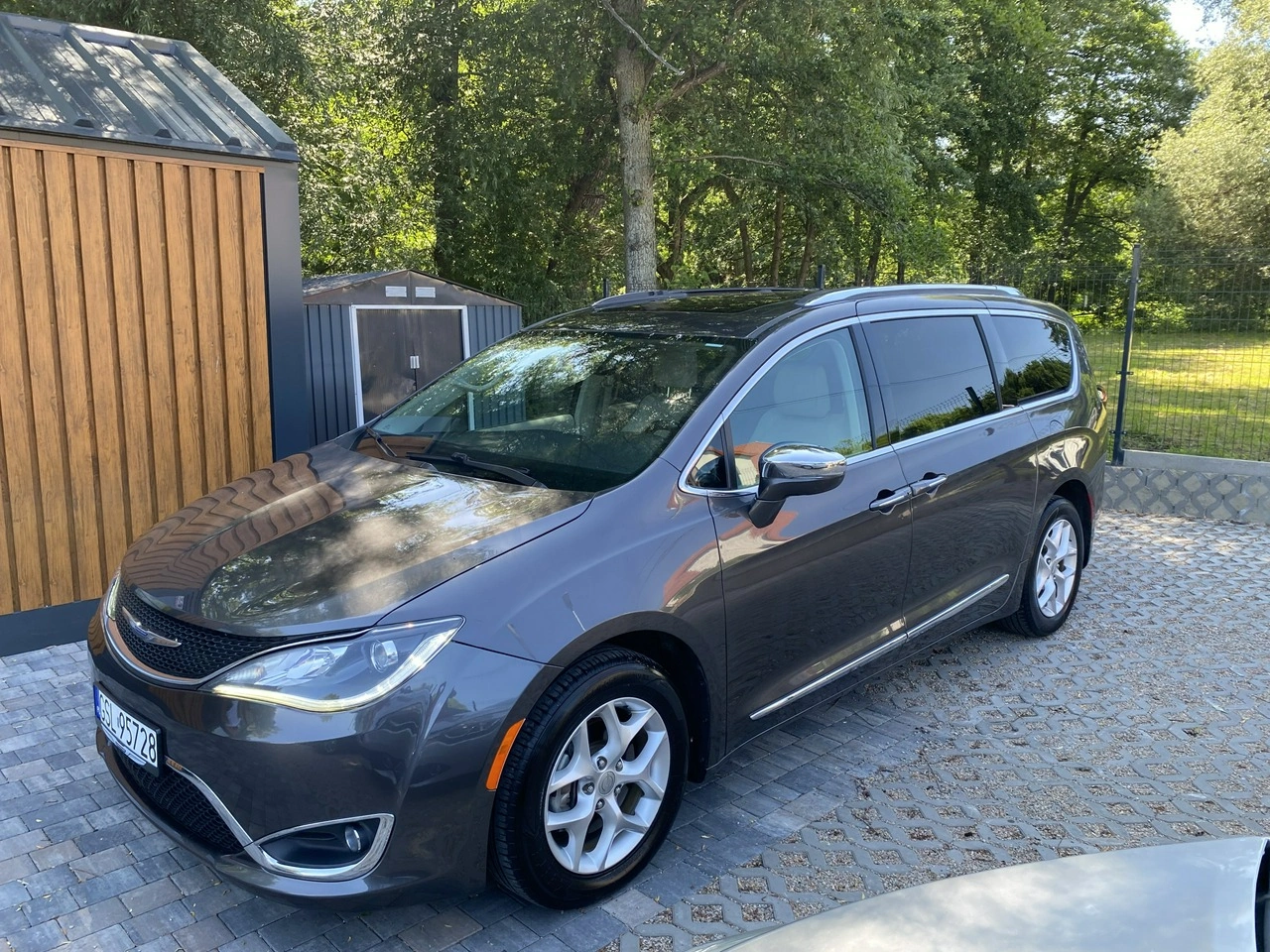 Chrysler Pacifica - Zdjęcie 3