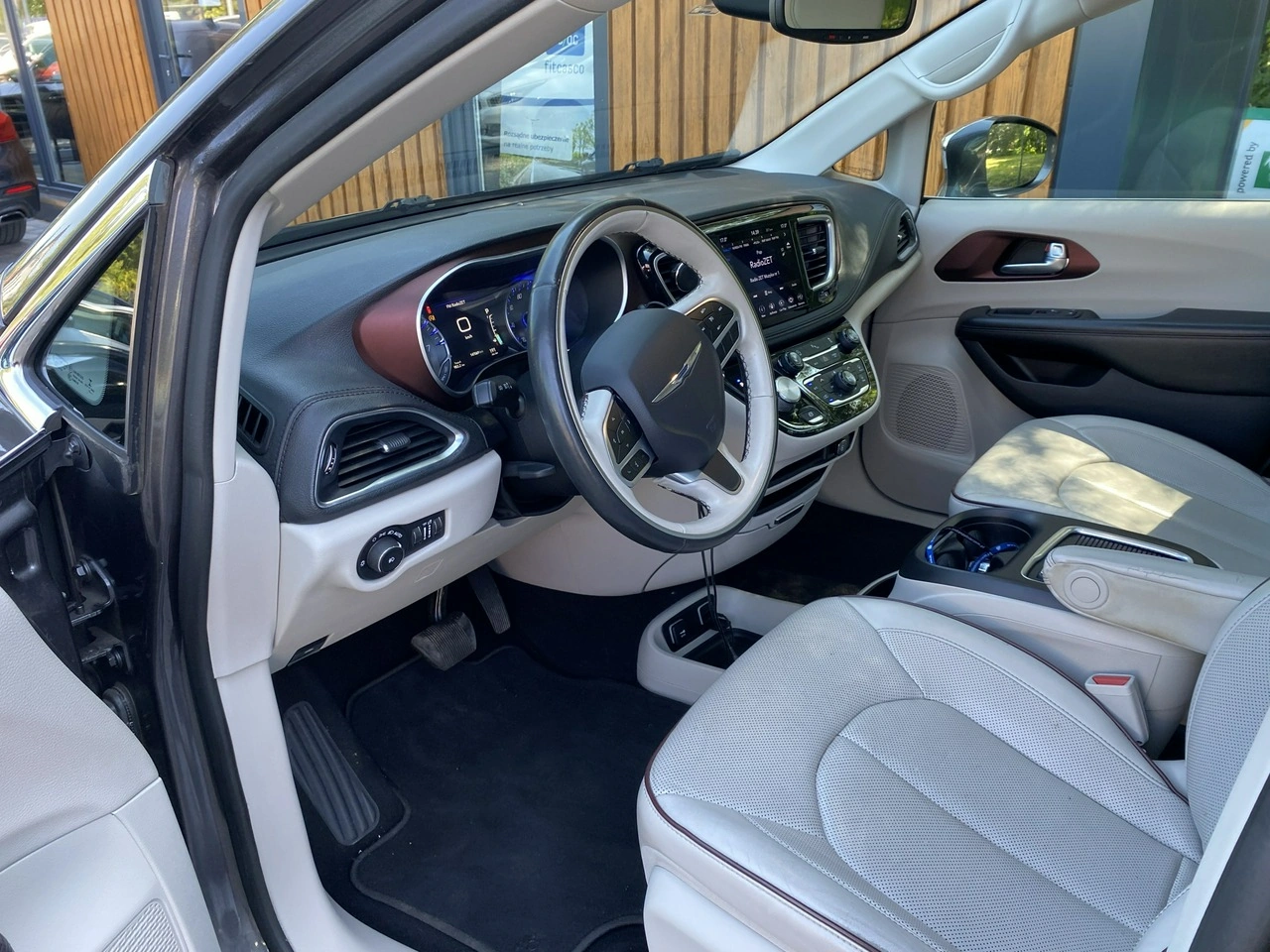 Chrysler Pacifica - Zdjęcie 7