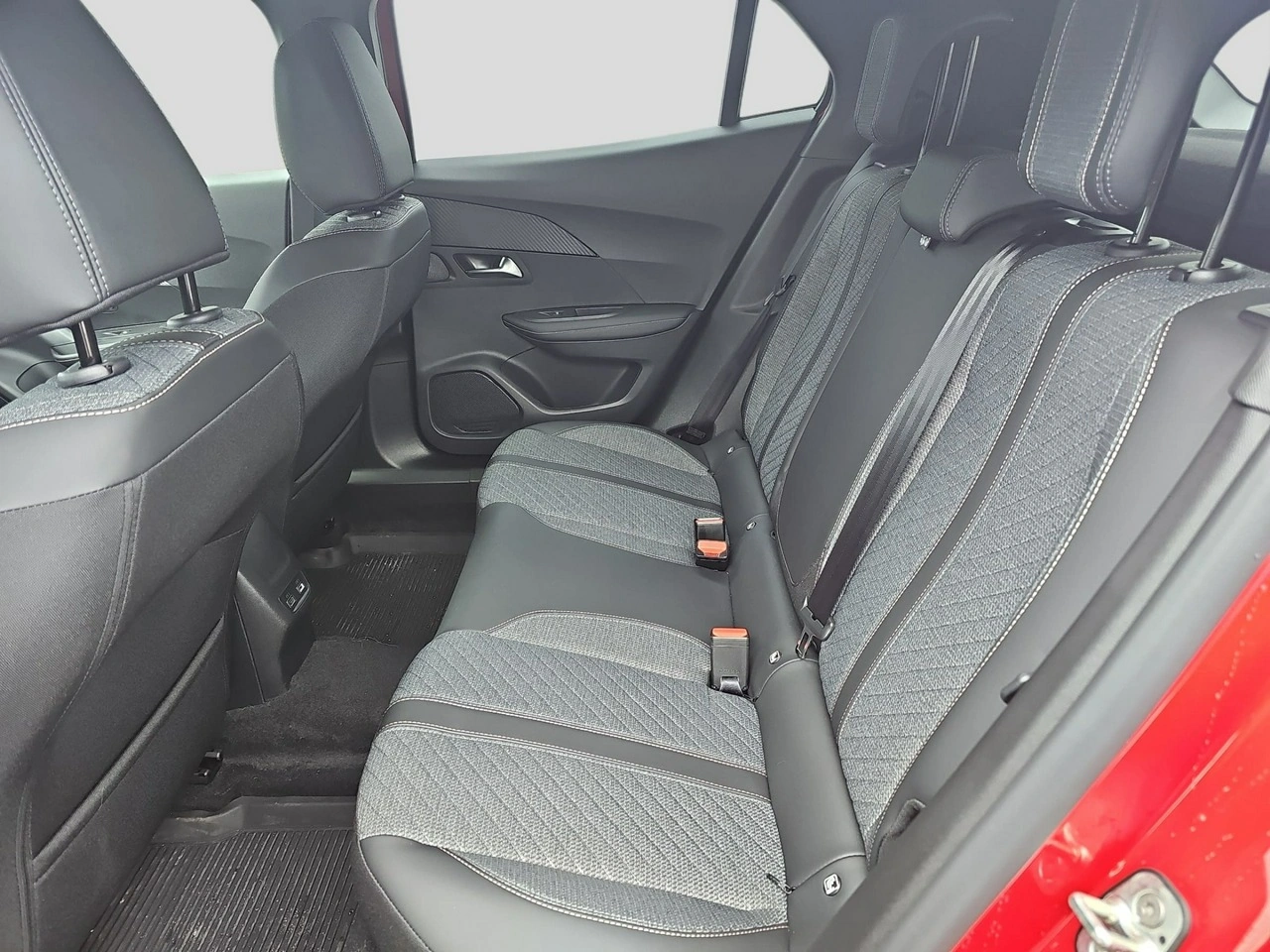 Peugeot 2008 - Zdjęcie 18