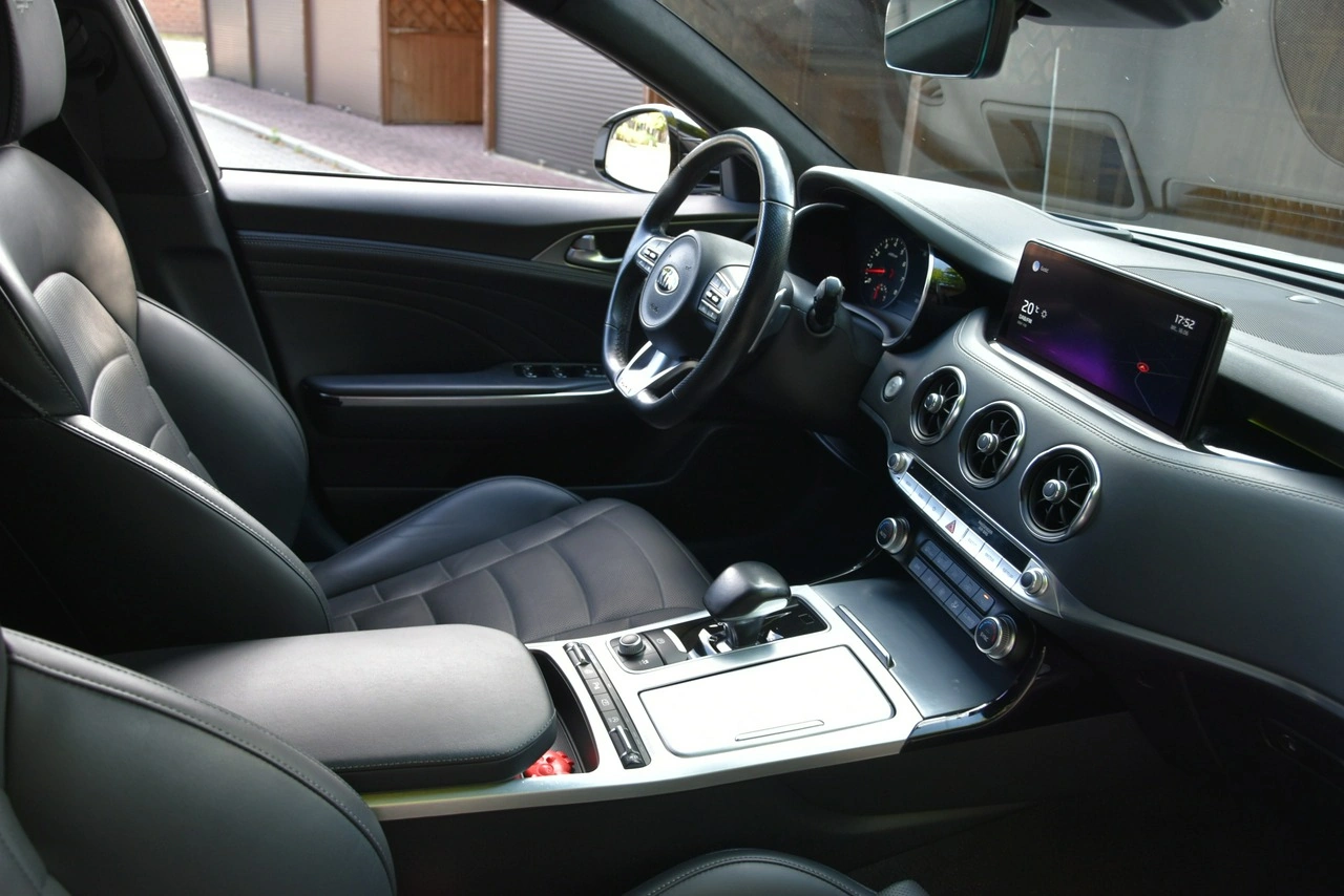 Kia Stinger - Zdjęcie 9
