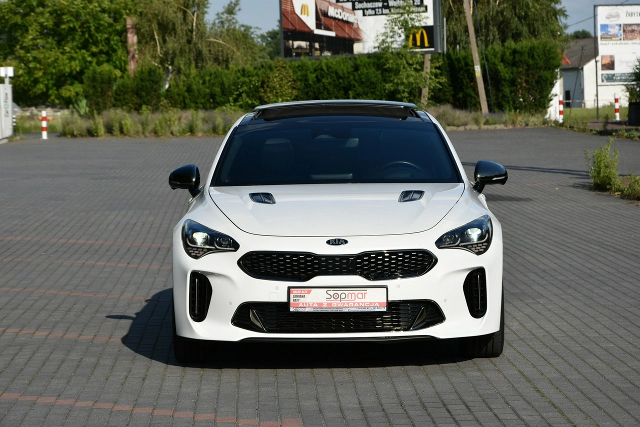 Kia Stinger - Zdjęcie 1