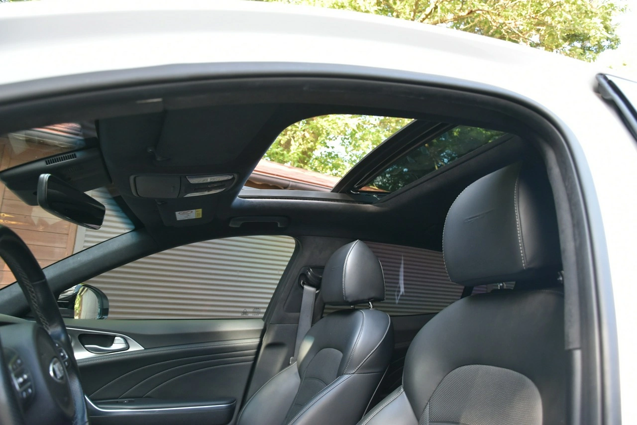 Kia Stinger - Zdjęcie 25