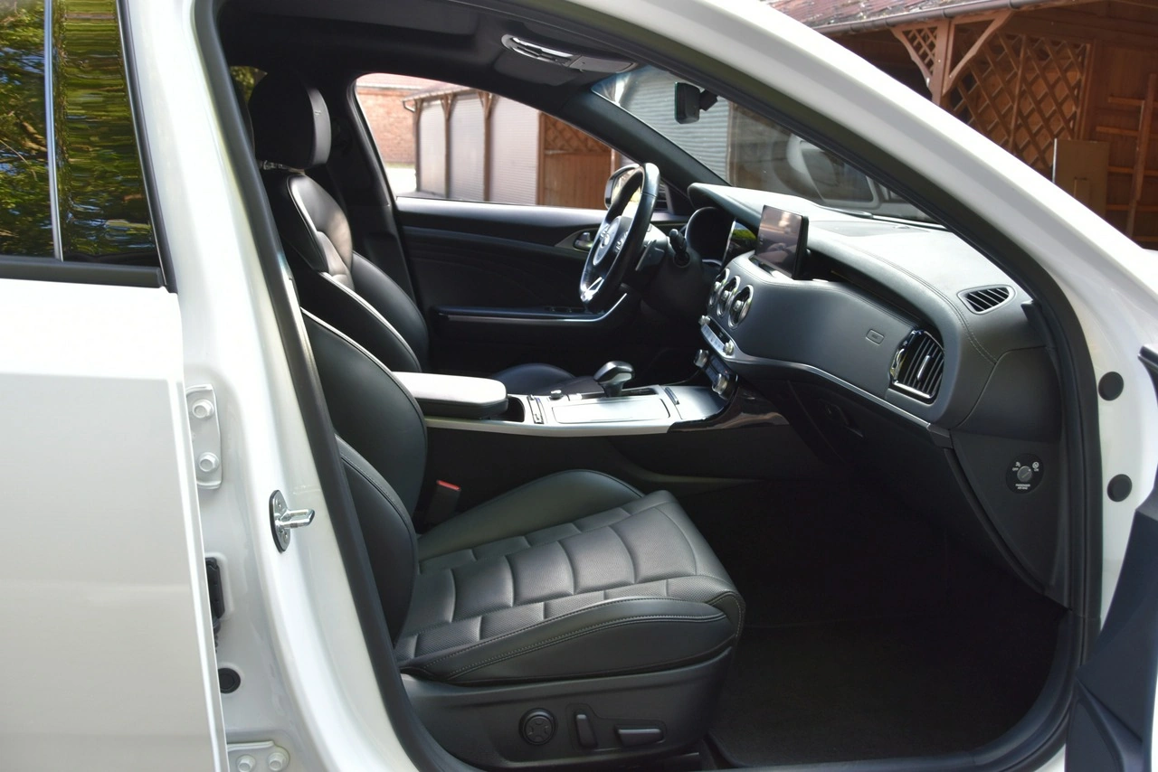 Kia Stinger - Zdjęcie 34