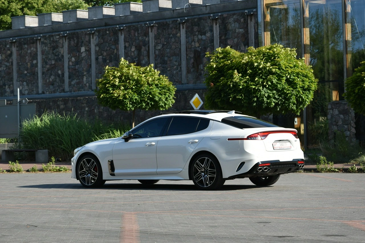 Kia Stinger - Zdjęcie 4