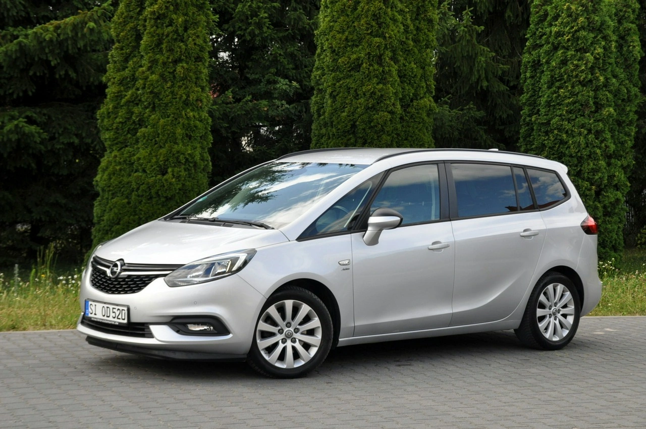 Opel Zafira - Zdjęcie 10