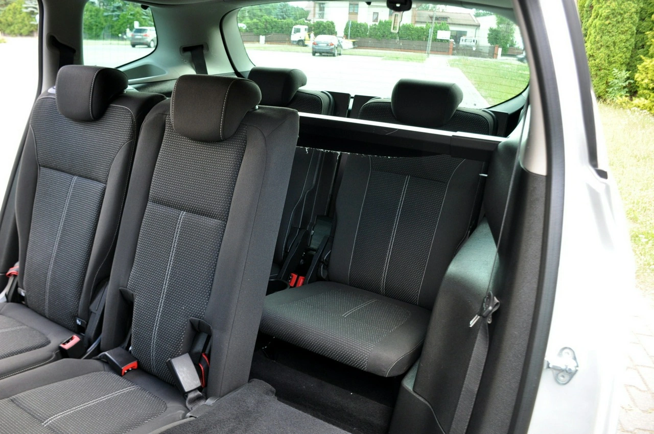 Opel Zafira - Zdjęcie 20