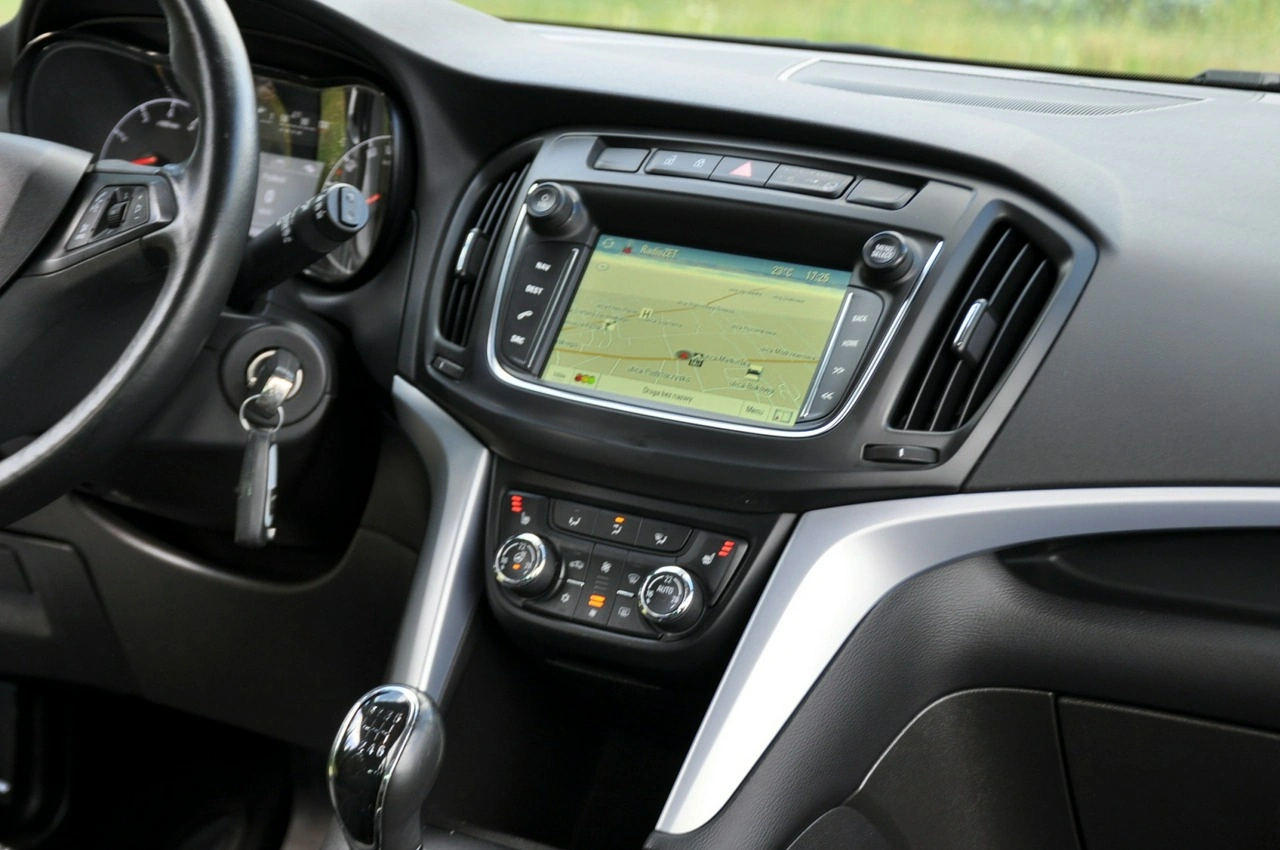 Opel Zafira - Zdjęcie 26