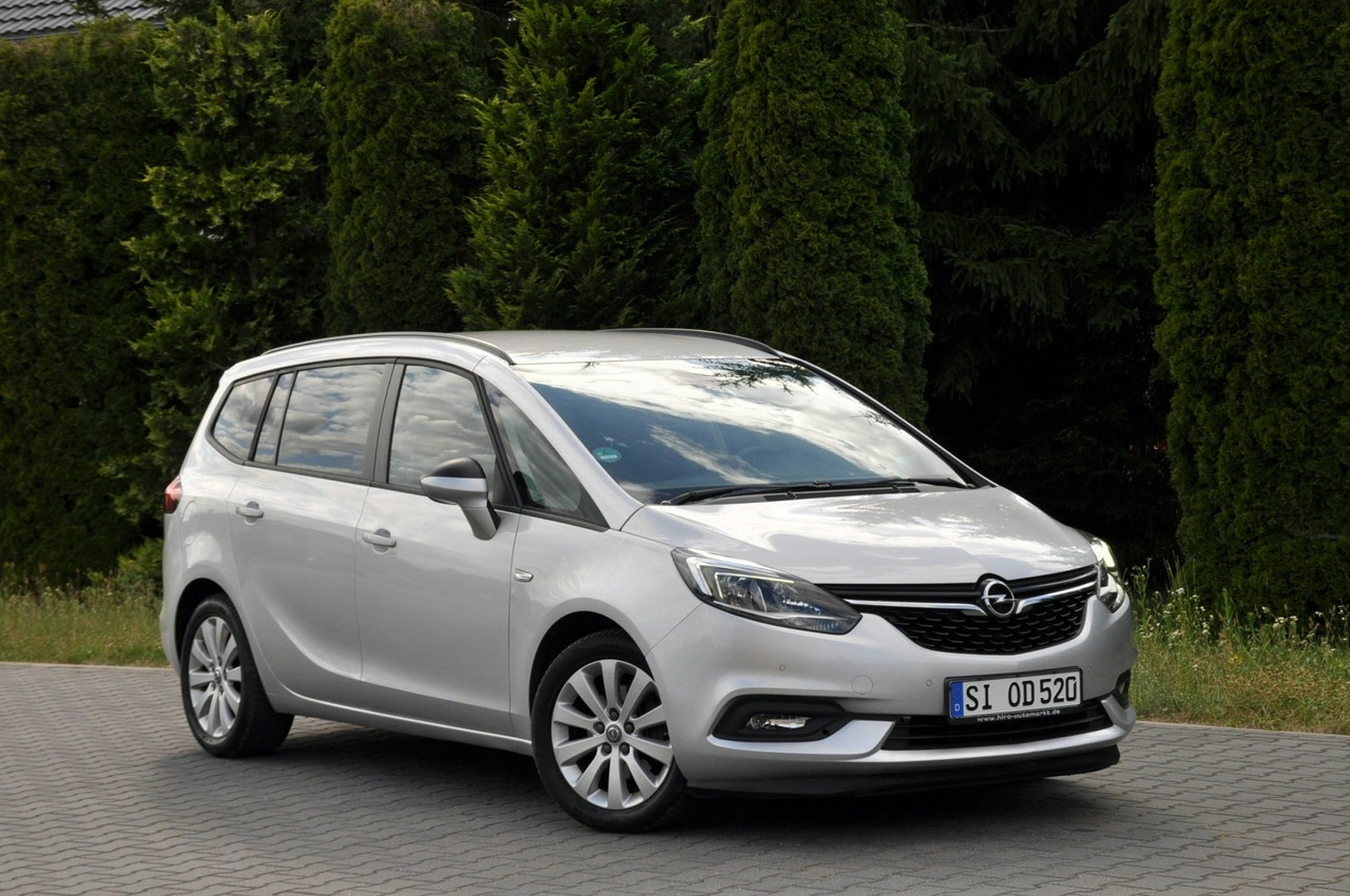 Opel Zafira - Zdjęcie 2