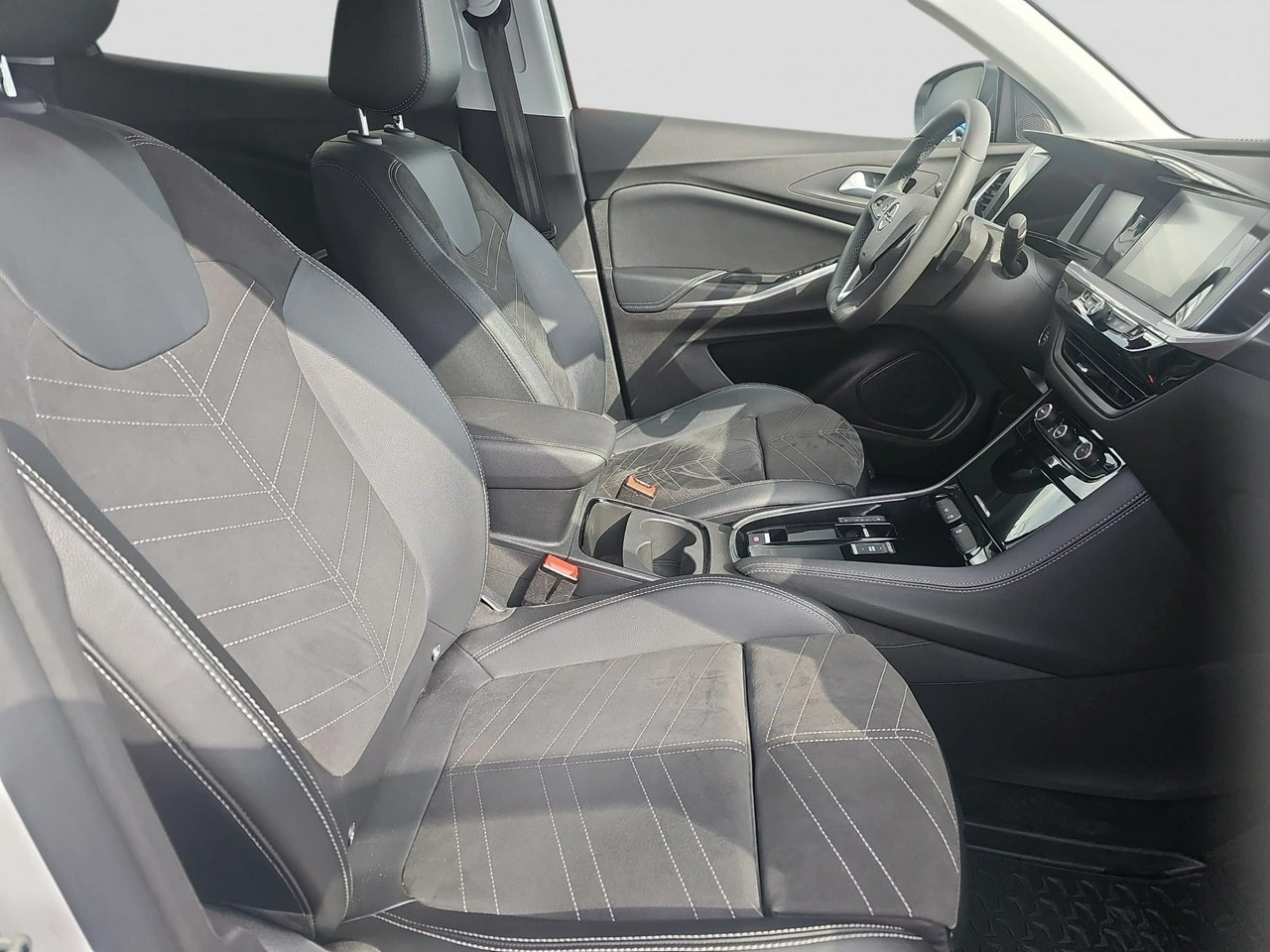 Opel Grandland - Zdjęcie 17