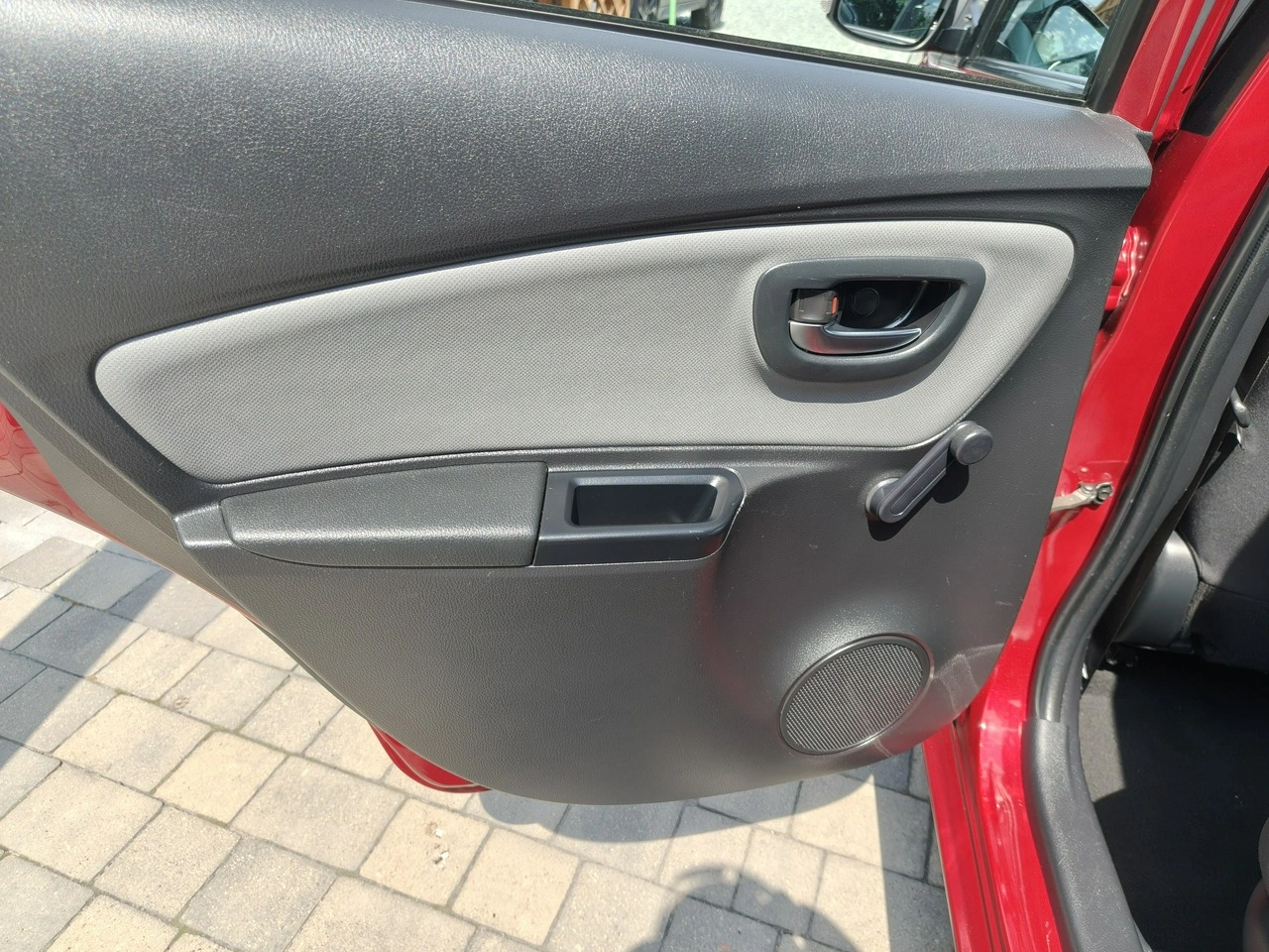 Toyota Yaris - Zdjęcie 29