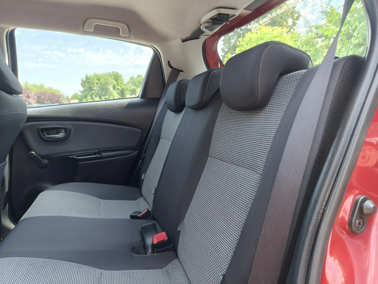 Toyota Yaris - Zdjęcie 27