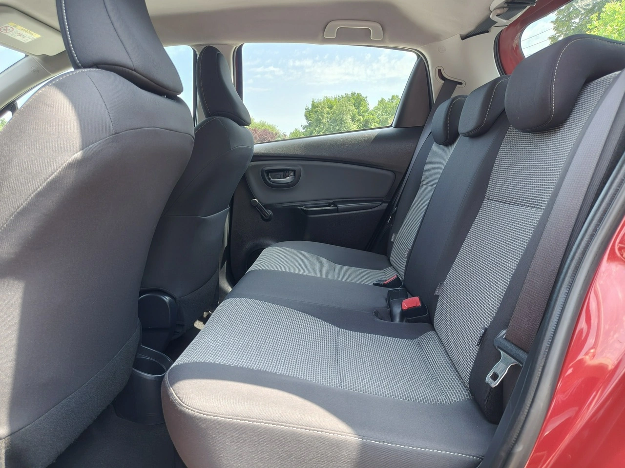 Toyota Yaris - Zdjęcie 28