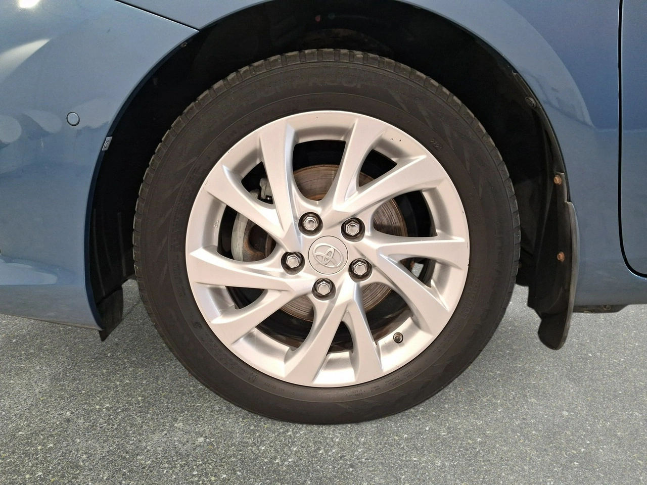 Toyota Auris - Zdjęcie 9