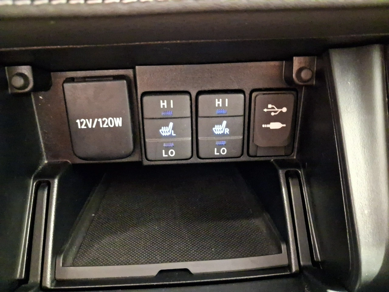 Toyota Auris - Zdjęcie 28