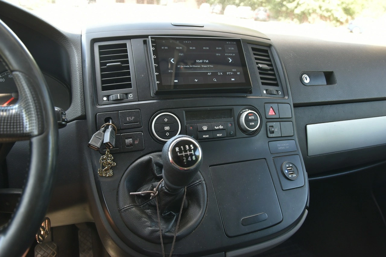 Volkswagen Multivan - Zdjęcie 9