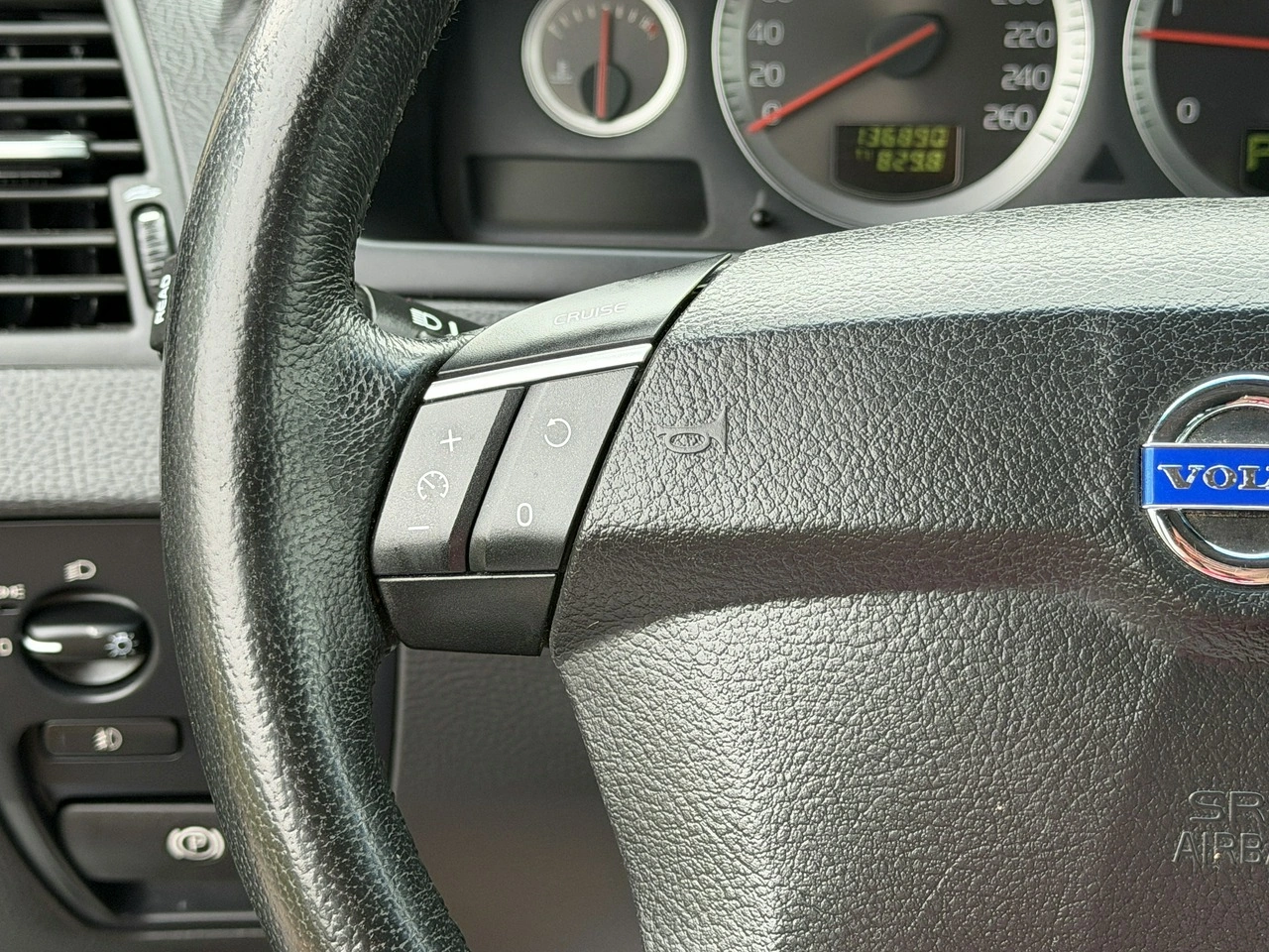 Volvo XC 90 - Zdjęcie 21