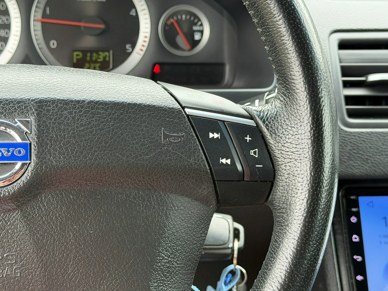 Volvo XC 90 - Zdjęcie 22