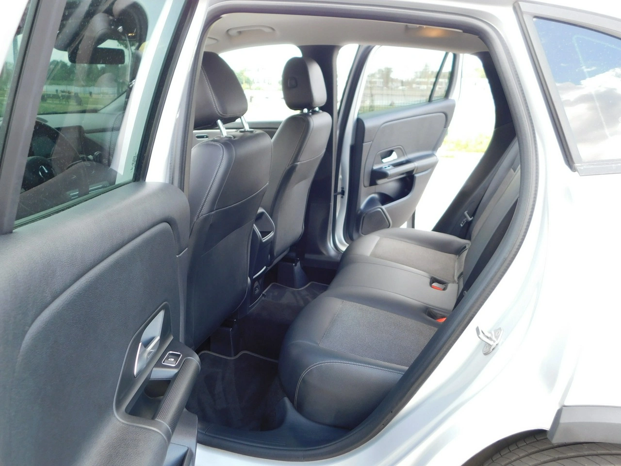 Mercedes GLA 200 - Zdjęcie 11