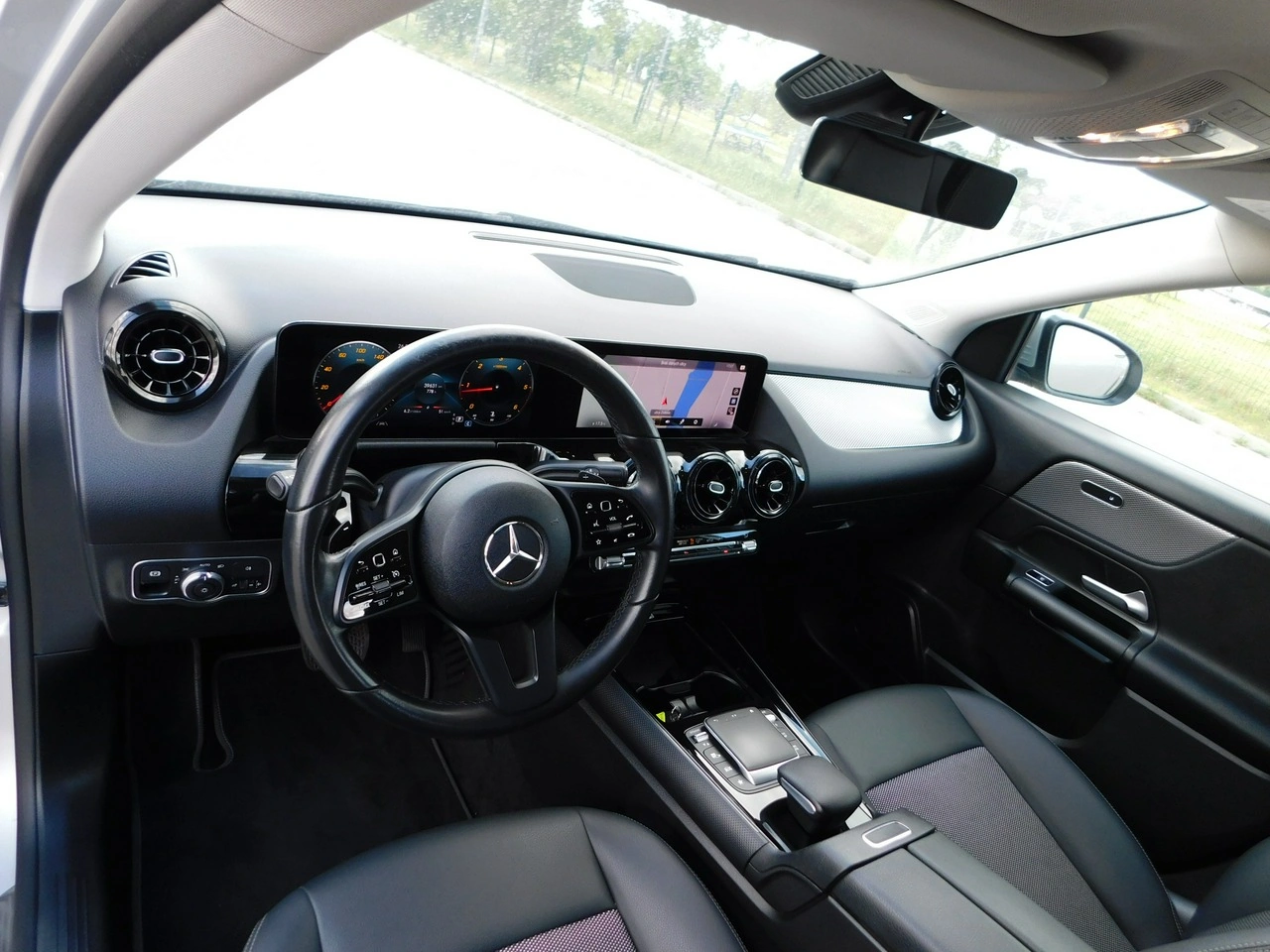 Mercedes GLA 200 - Zdjęcie 14