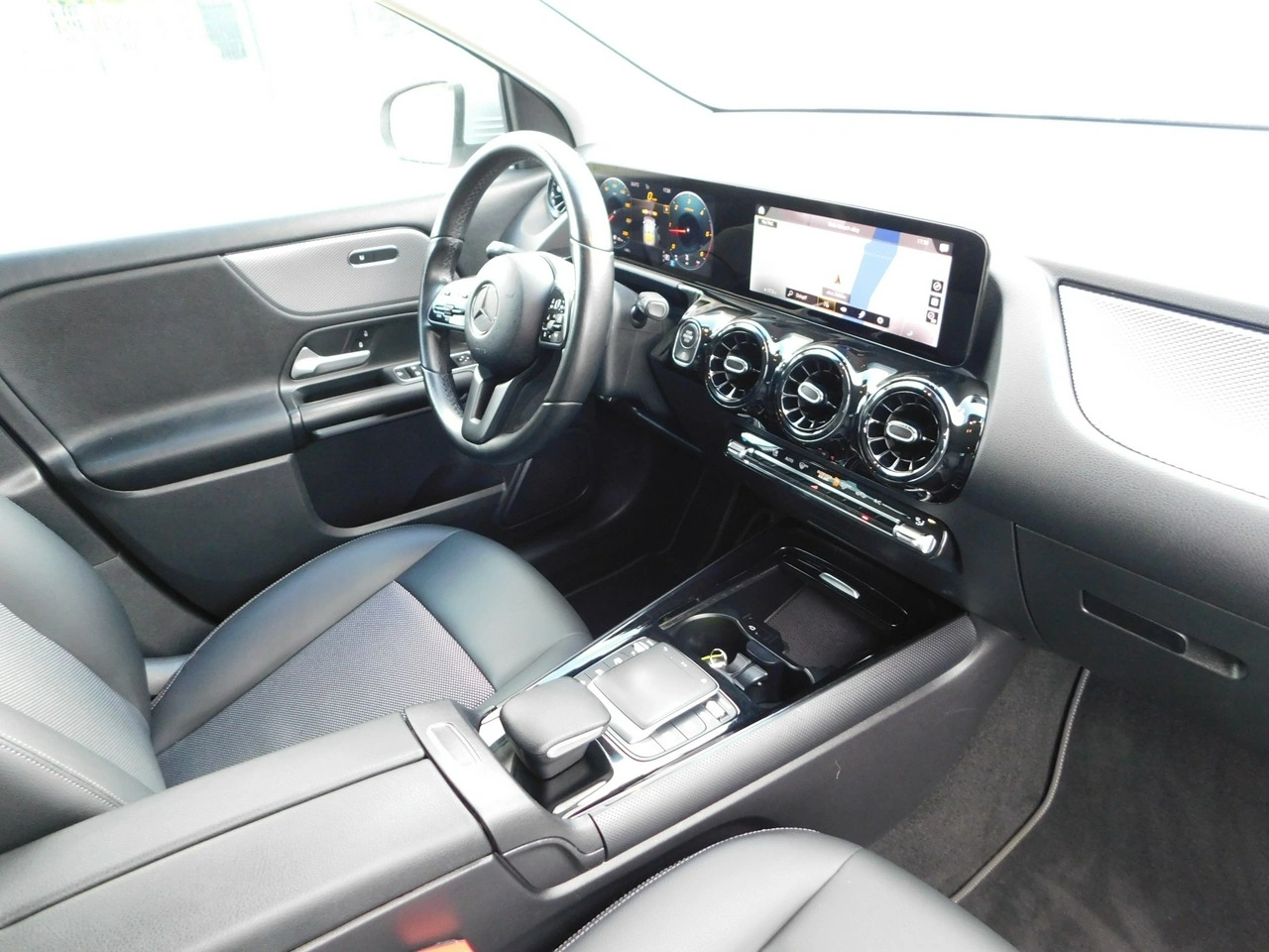 Mercedes GLA 200 - Zdjęcie 20