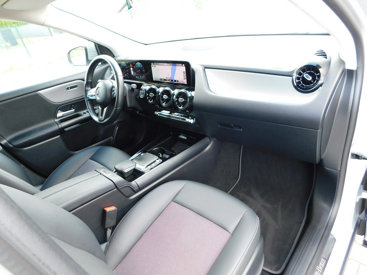 Mercedes GLA 200 - Zdjęcie 7