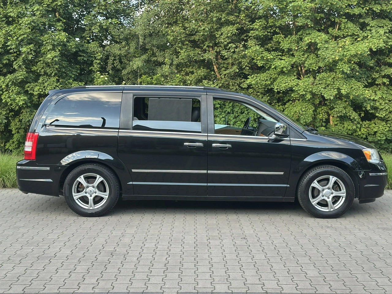 Chrysler Grand Voyager - Zdjęcie 9