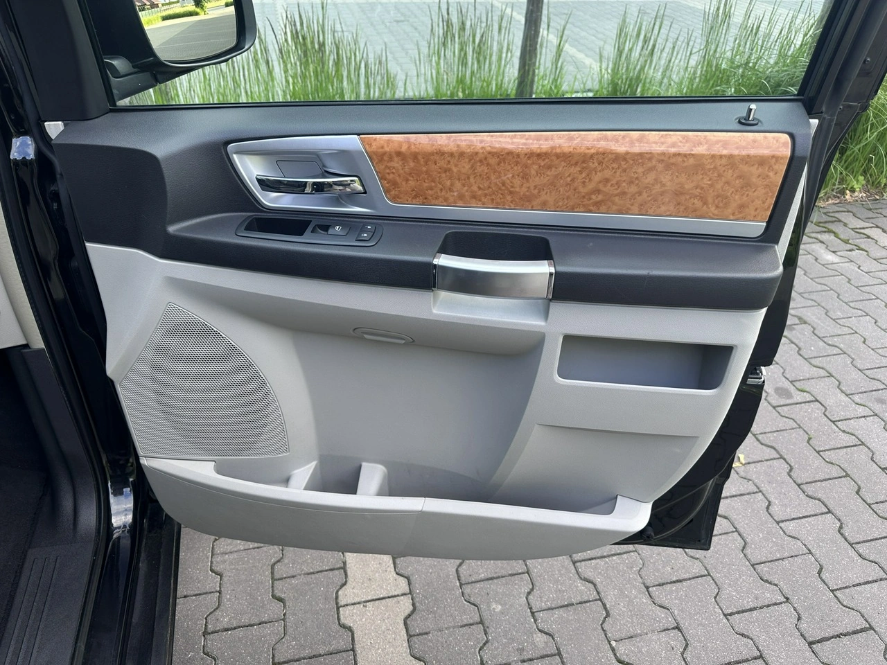Chrysler Grand Voyager - Zdjęcie 21